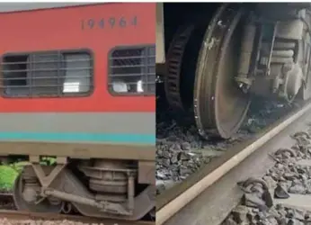 Four coaches of Visakhapatnam-Kirandul passenger train derails in Odisha