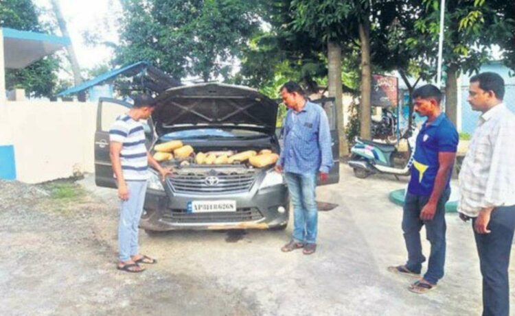 Visakhapatnam: Married couple caught smuggling 40 kilos of ganja