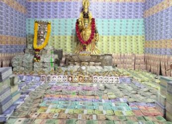 Goddess of Vizag temple gets 8 crores worth gold and cash offering for Navaratri