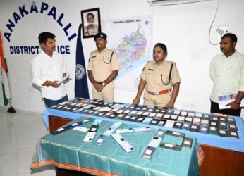 Web portal by Vignan students aids Anakapalli Police in recovering 131 lost phones