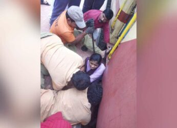 Visakhapatnam: 20YO girl stuck between train and platform at Duvvada dies during treatment
