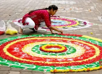Try these simple Sankranti rangoli designs for a colourful festive season