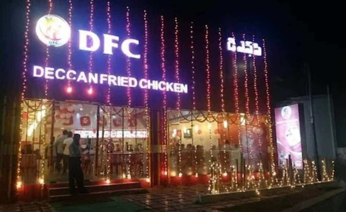 Looking for eateries that serve the best fried chicken in Vizag? 