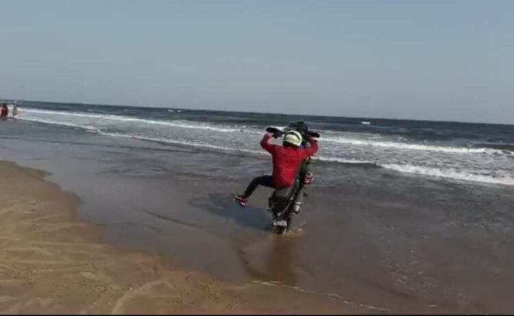 Visakhapatnam: Three arrested for performing bike stunts at Appikonda Beach, 2 vehicles seized