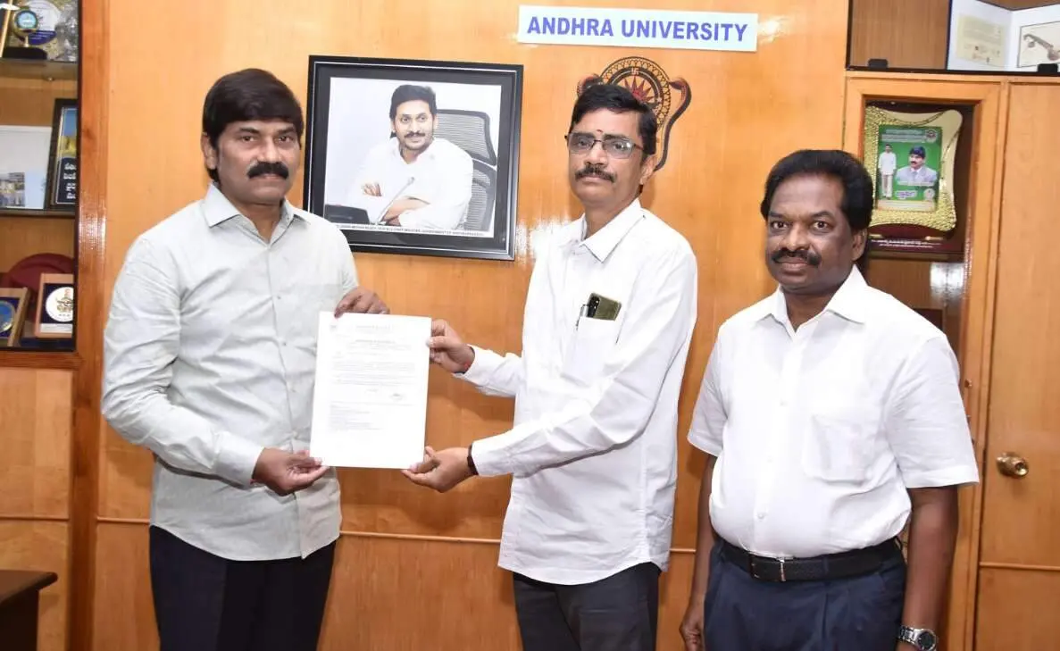 Sasibhushana Rao takes charge as Principal of Andhra University College of Engineering