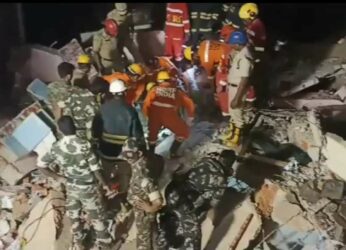 Visakhapatnam: MLA promises to help victims of collapsed building in Maharanipeta