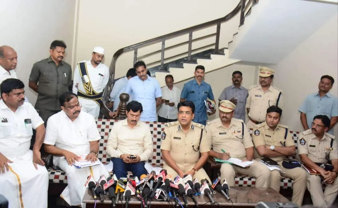 Visakhapatnam Police issue traffic guidelines and restrictions for Simhachalam Chandanotsavam