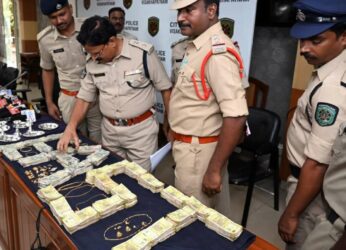 Visakhapatnam Police crack high-staked robbery case, recover 9 lakhs in cash