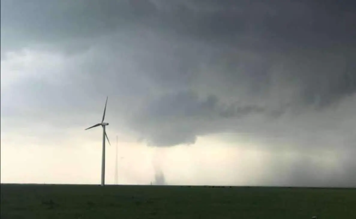 Rain and gales bring respite to Vizag, Araku witnesses hail storm