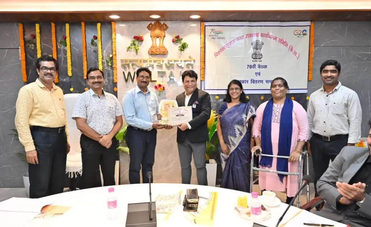 DRM office in Visakhapatnam bags award for implementation of official language