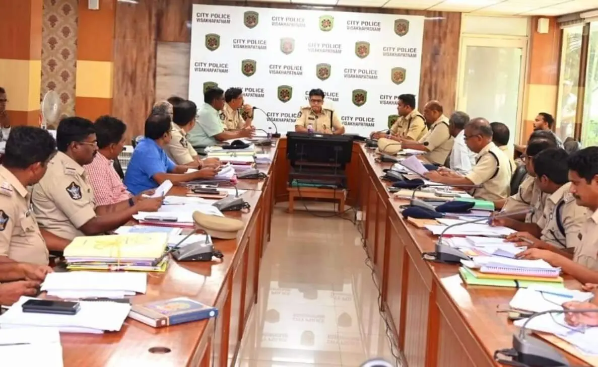 Visakhapatnam CP talks tough against rowdy sheeters