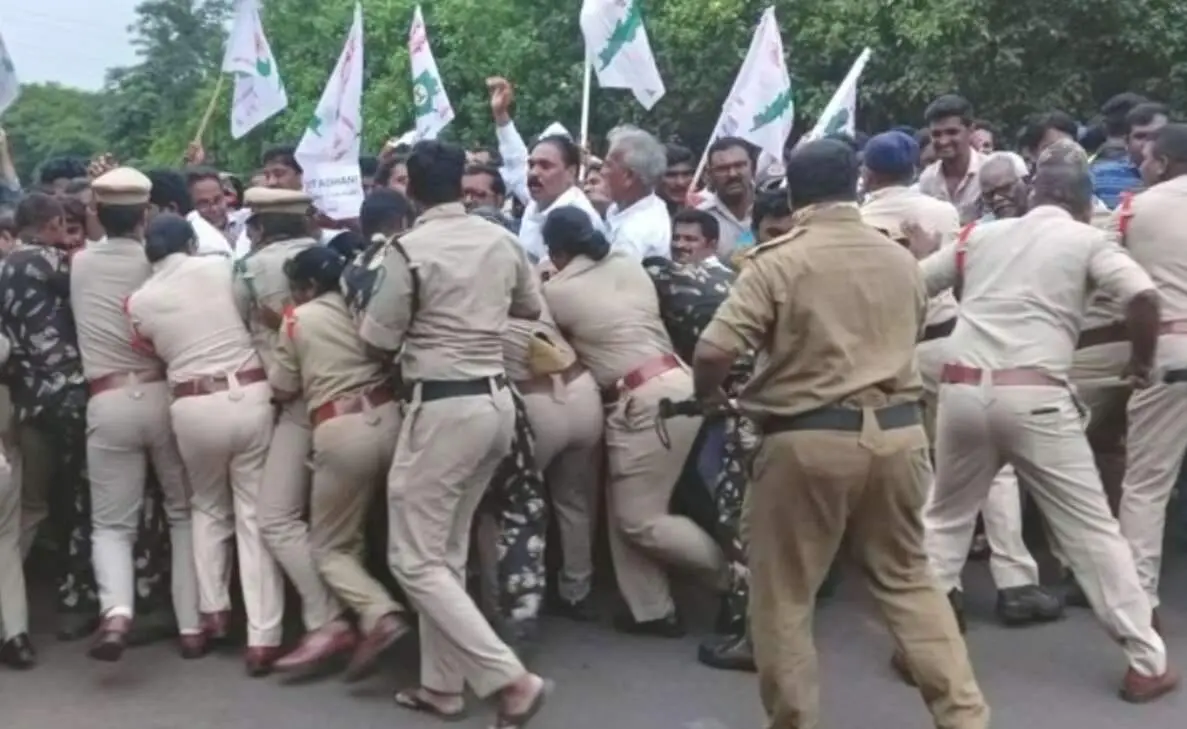 Tension at Gangavaram Port as 1,800 Vizag Steel Plant workers stage protest