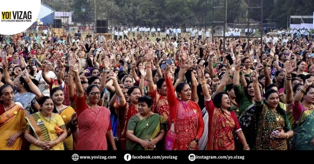 Saree Walk in Vizag: A healthy approach to promote Indian handlooms - Vimarsana News