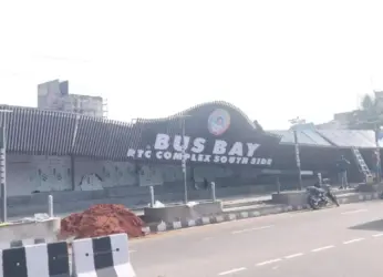 Collapse of bus shelter near RTC Complex triggers protests in Visakhapatnam