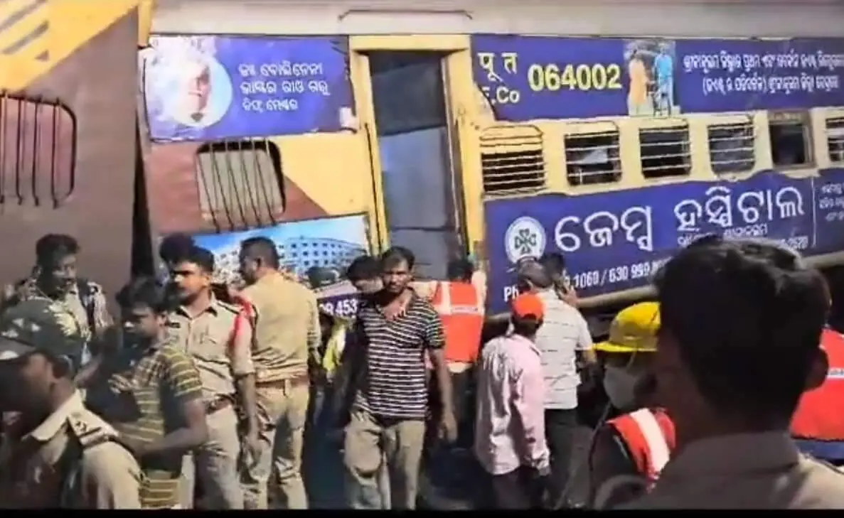 10 lakh ex gratia to kin of deceased in Visakhapatnam-Rayagada train accident in Vizianagaram