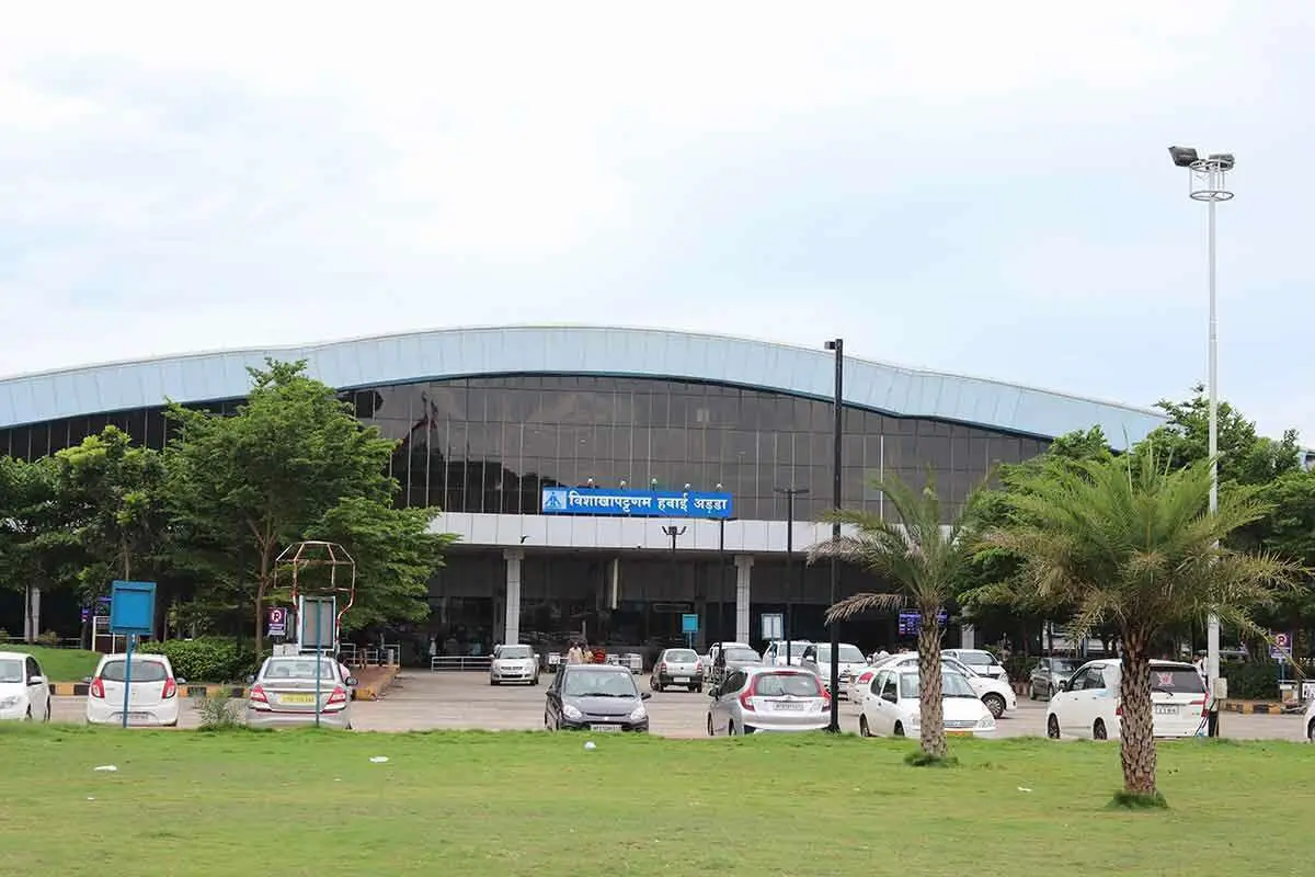 Visakhapatnam Airport entrance road to be extended to seven lanes