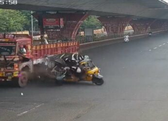Visakhapatnam: 8 school children in auto rickshaw injured in freak accident with lorry