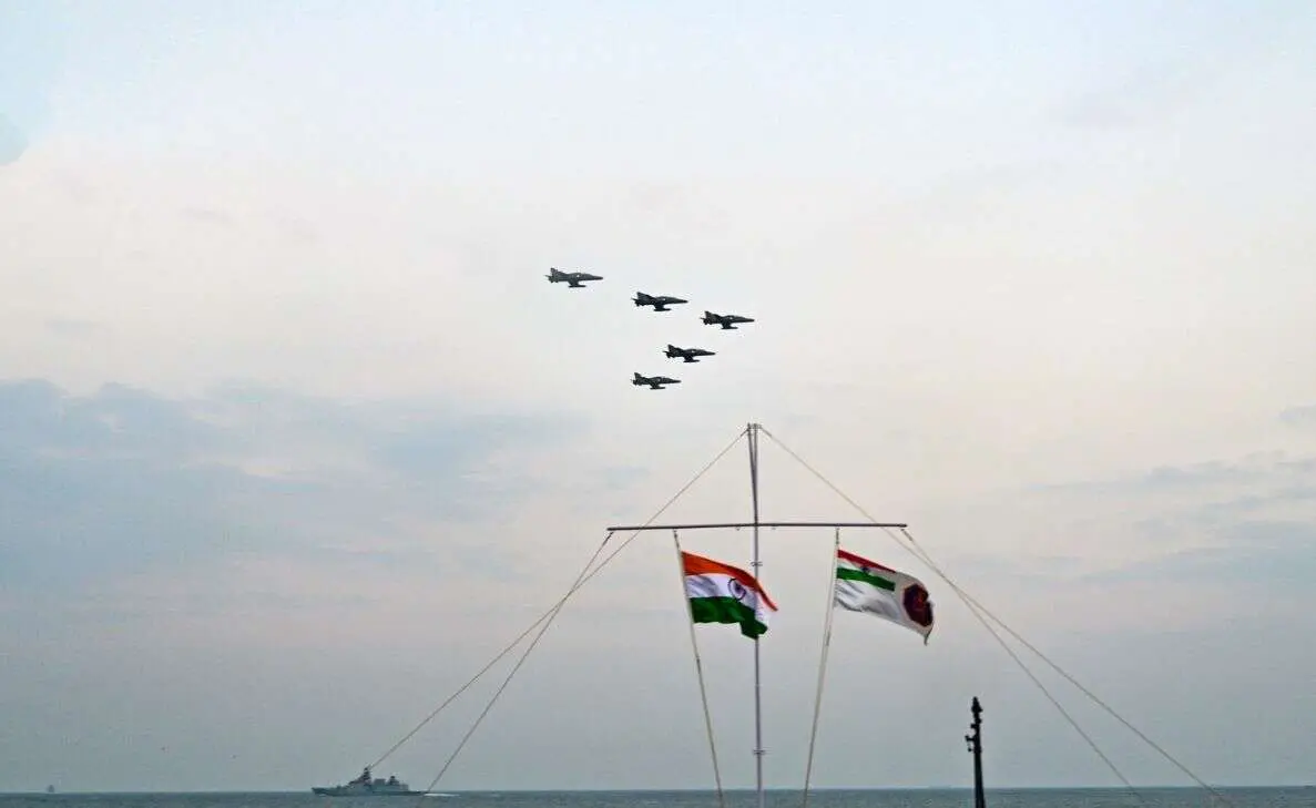 Visakhapatnam Awe-Struck: Indian Navy Op Demo dazzles with skill and strength!