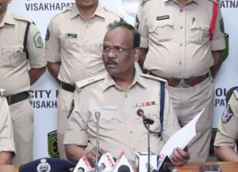 Visakhapatnam Crime: Police nab thief in SKS School gold heist