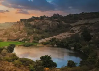 An adventurous journey from Vizag to Hyderabad for a weekend trip with your gang