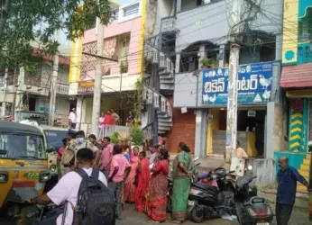 Vizag: Outsourced GVMC workers on strike, strict action raised by the City Police