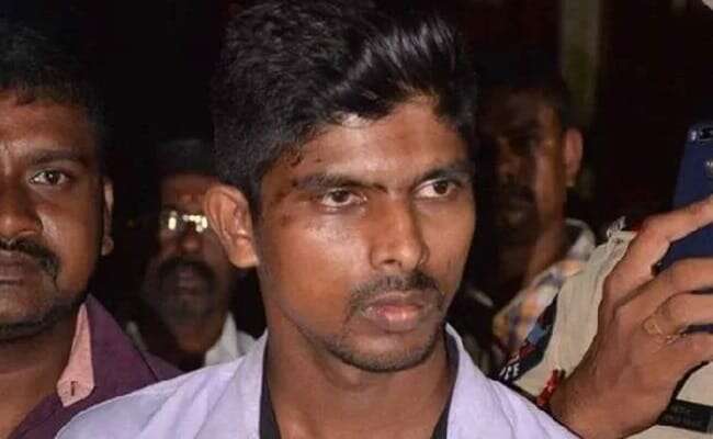 Srinivas gets bail in 'Kodi kathi' case in the