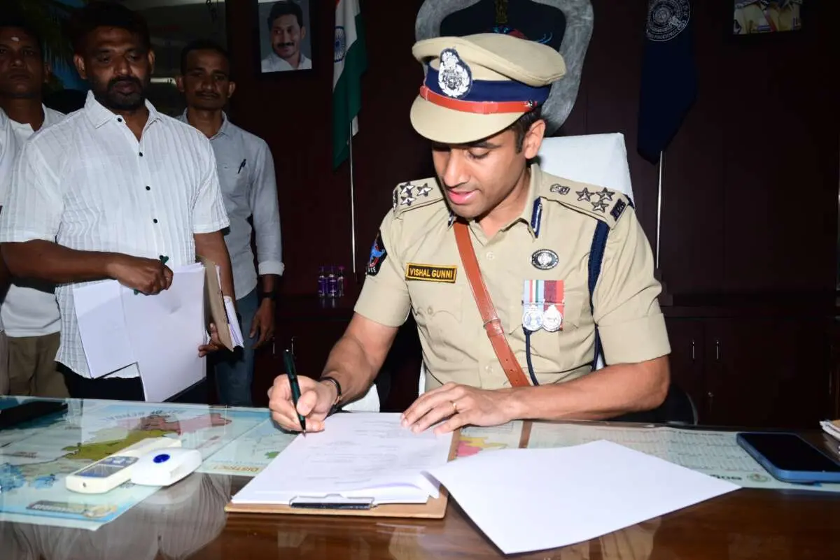 Vishal Gunni takes over as DIG of Visakhapatnam range