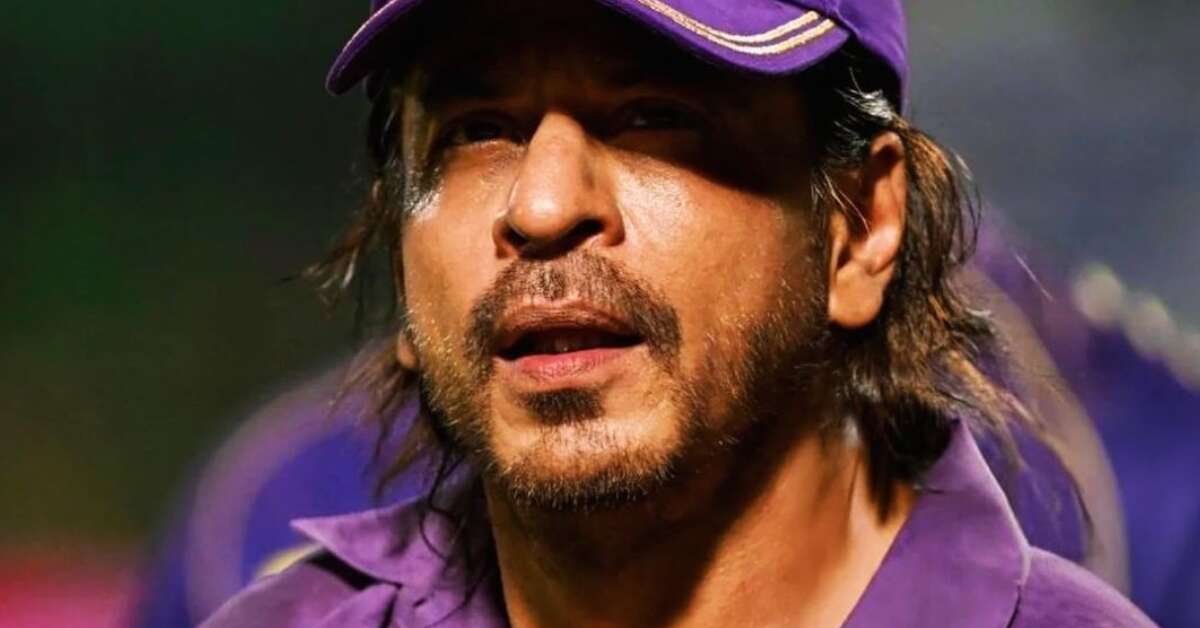 Watch: Shah Rukh Khan visits Vizag, cheers for KKR in IPL match!