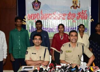 6 Maoist cadres surrender to Visakhapatnam Police