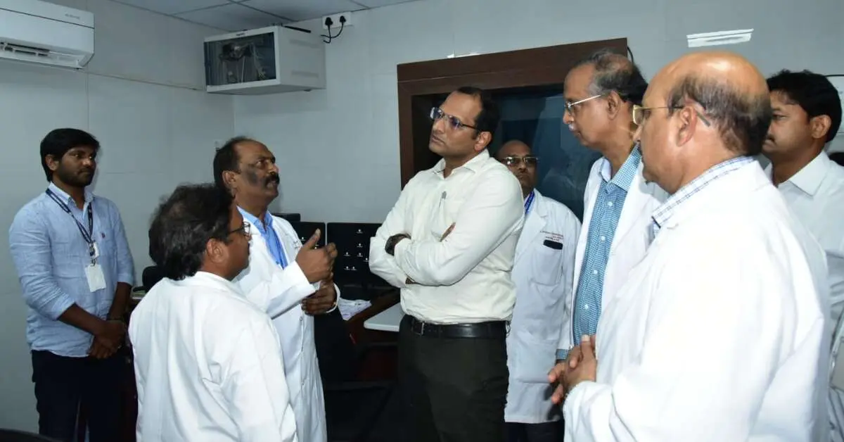 Collector inspects KGH wards