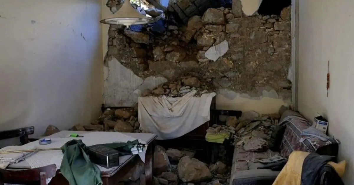 4 dead and 5 injured in landslide in Vijayawada