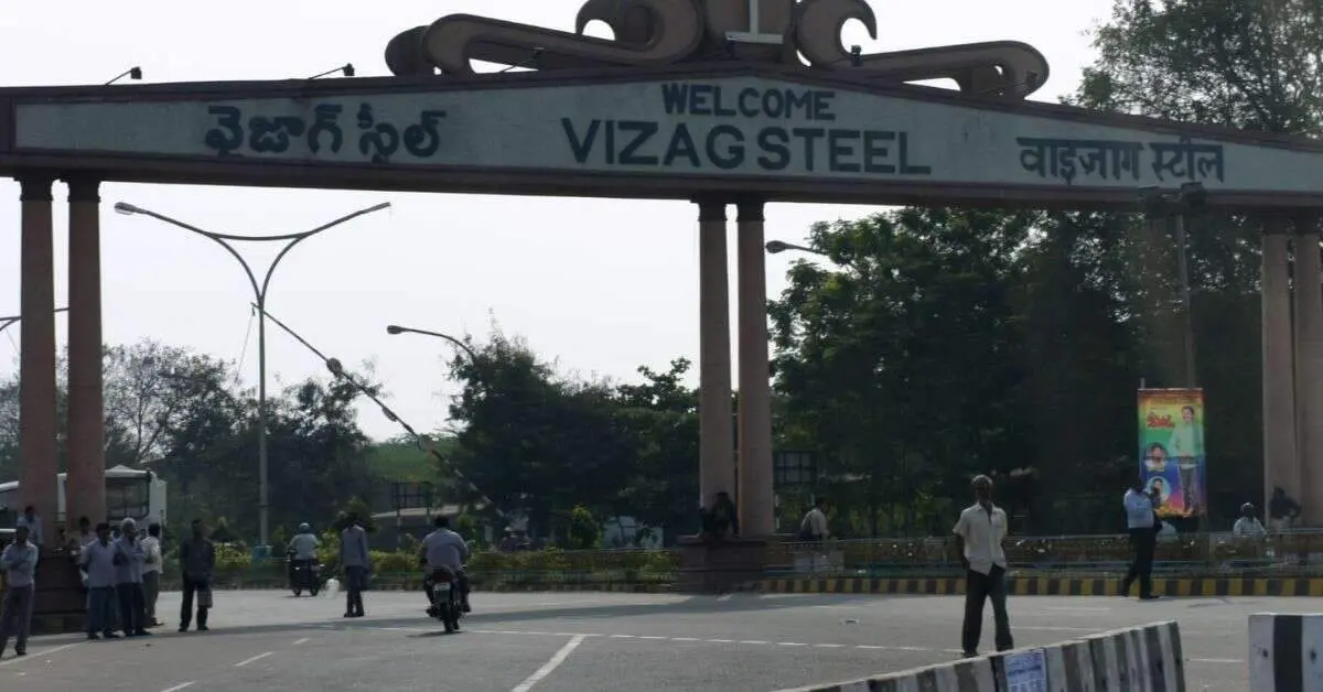 Protest against VSP privatisation echoes at Pawan meet in Tirupati