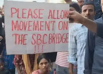 Visakhapatnam naval dockyard employees protest, demand opening of SBC bridge