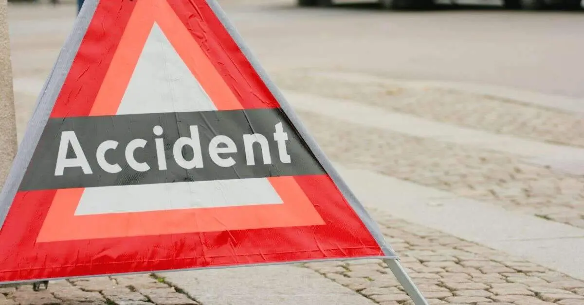 Couple dies in road accident at Aganampudi