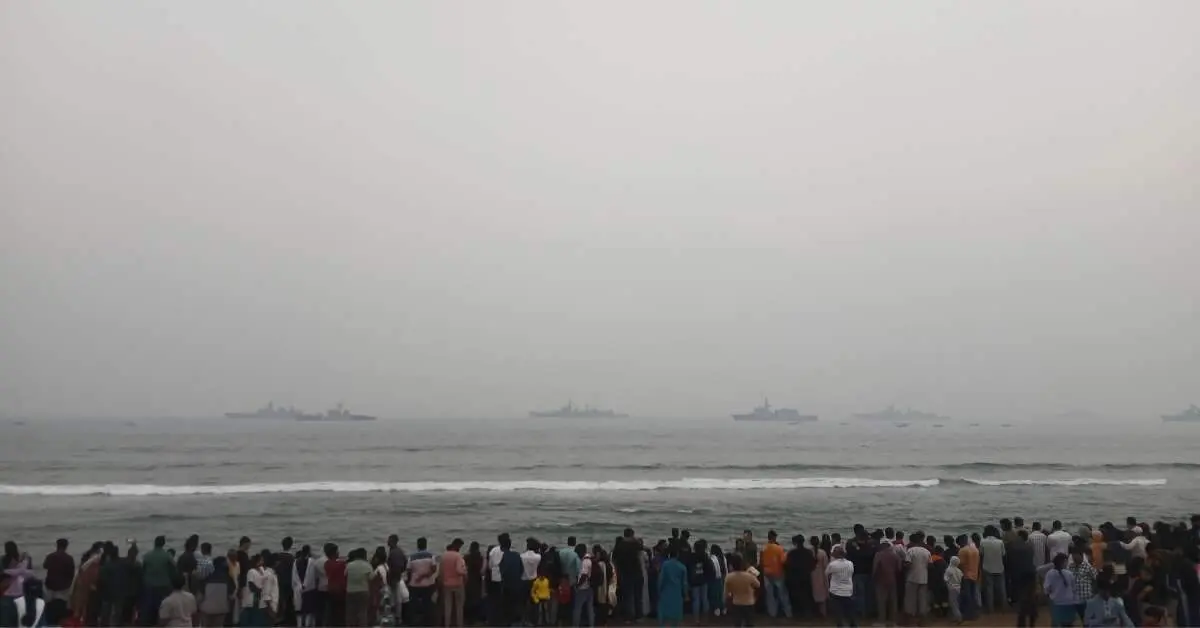 Indian Navy wows Visakhapatnam with spectacular Operational Demonstration