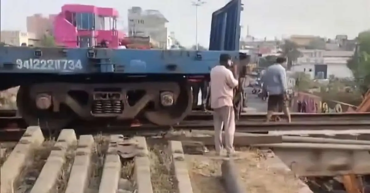 Train accident near Anakapalle; Train services to Visakhapatnam delayed