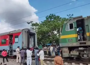 Falaknuma Express Coming to Vizag Splits into Two Near Srikakulam