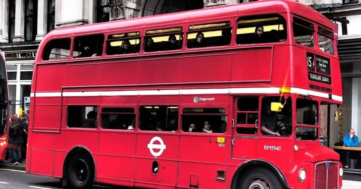 Tenders floated for double-decker Hop-on Hop-off buses along Beach Road