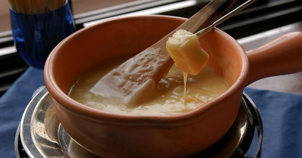 6 Must-Try Cheesy Dishes in Visakhapatnam That'll Melt Your Heart!