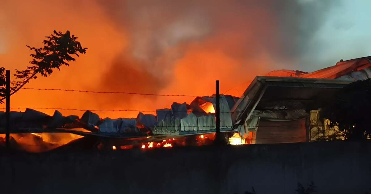Massive fire at ITC godown in Visakhapatnam, entire building in flames