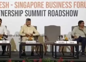 CM invites industrialists in Singapore to Vizag meet