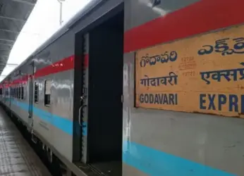 Cyclone: Godavari, other trains from Vizag cancelled