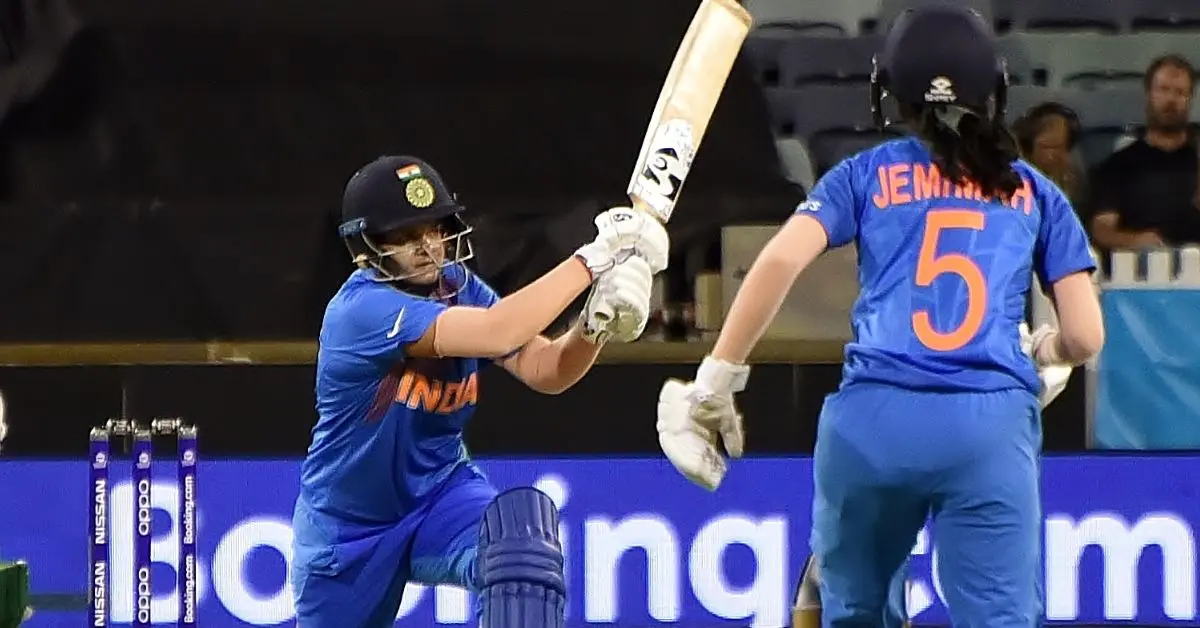 India Beats Sri Lanka by 8 Wickets in Vizag T20 Match