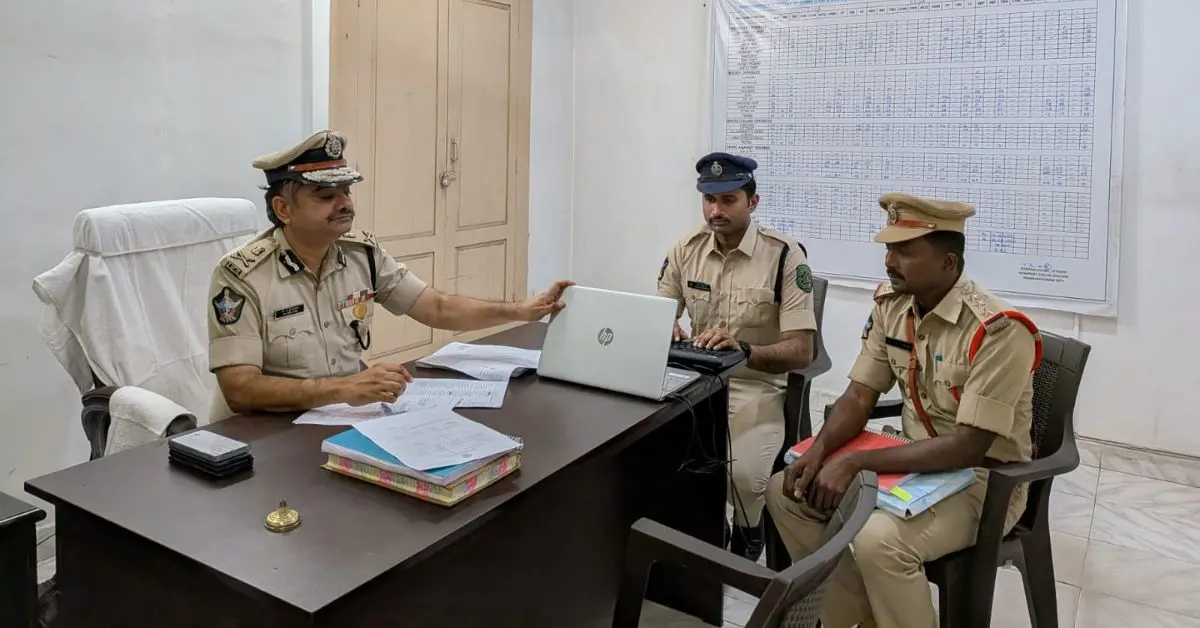 News: Vizag Police Commissioner inspects the New Port Police Station