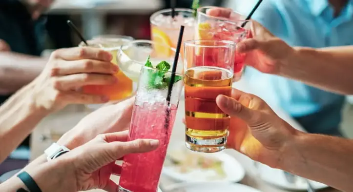 5 non-alcoholic party alternative drinks for non-drinkers!
