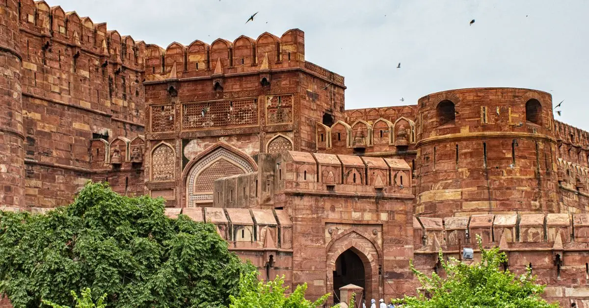 Vizag to Agra travel guide- Best stay, route, and tourist attractions.