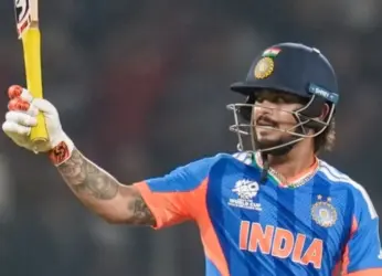 India crushes Pakistan