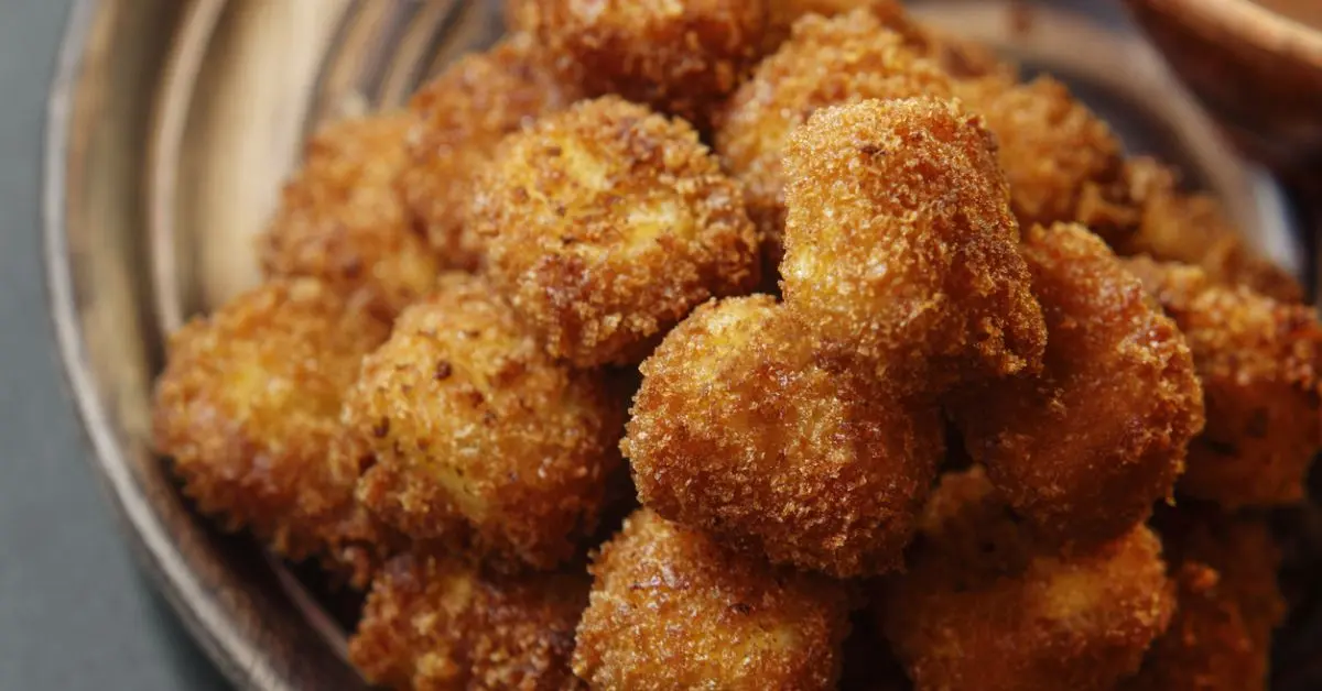 Binge watch better: Snacks that pair perfectly with OTT nights