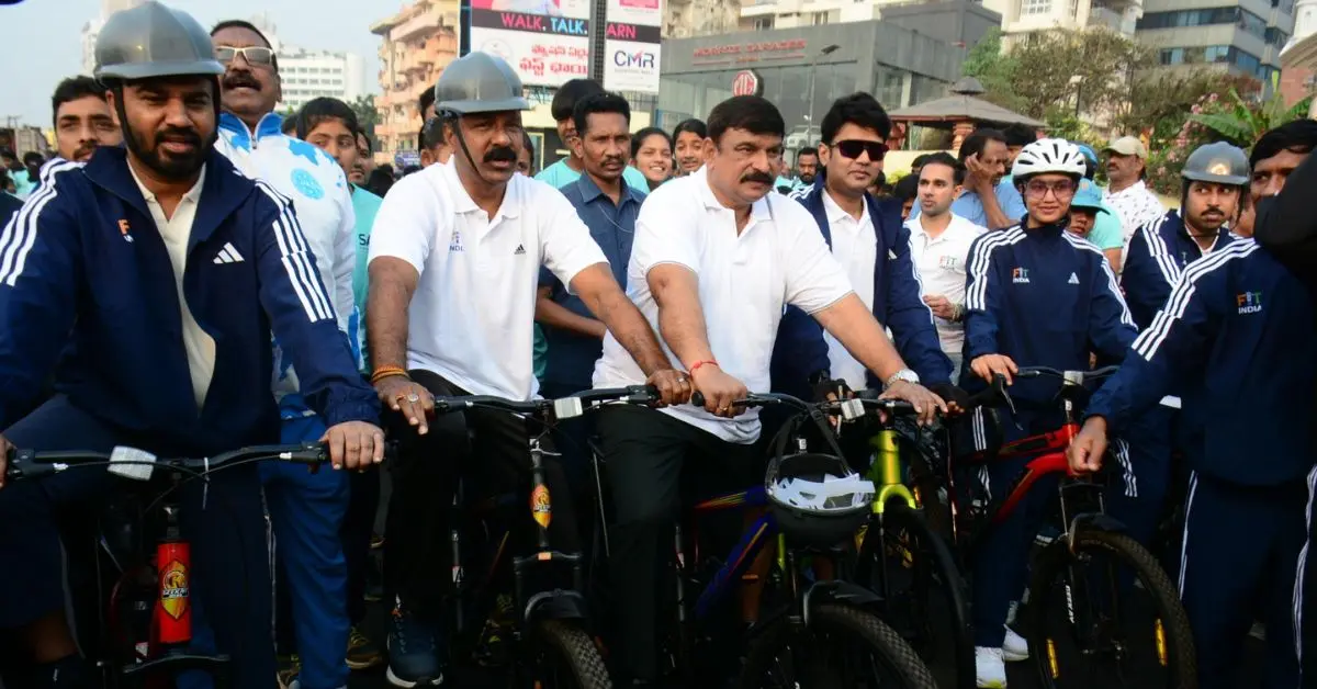 Fit India Sundays on Cycle Draws Huge Crowd