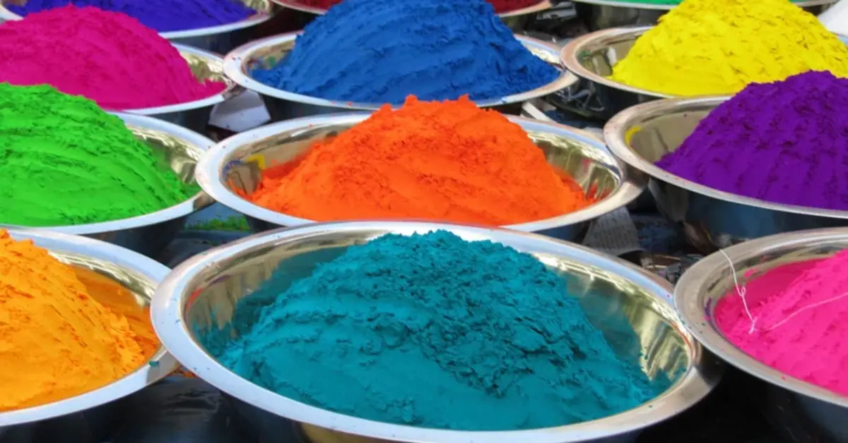 Residents in Vizag Celebrate Holi with Joy!